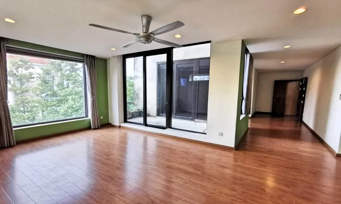 Big Villa For Rent in 204 Nguyen Van Huong Thao Dien Ho Chi Minh City 400sqm 4,000 USD/month