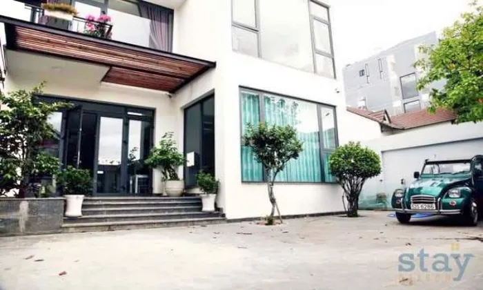 Balconies Two Bedroom 100Sqm Apartment For Rent in Thao Dien HCM 900 USD/month