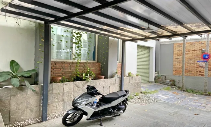 Modern home for rent in Lang Bao Chi Thao Dien District 2 HCMC 300sqm 2,700 USD/month