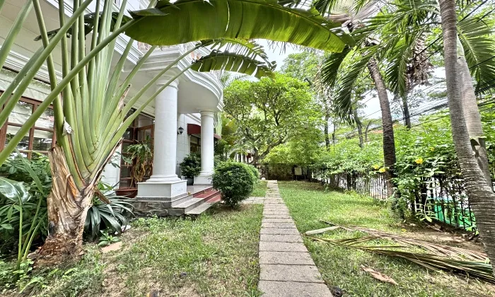 Very nice Garden Villa For Rent  Phu Tuong Compound Thao Dien HCM 7000sqm 4,000 USD/month