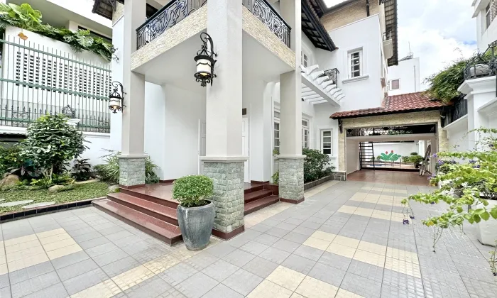 Private Home Villa For Rent in 215 Nguyen Van Huong Thao Dien Ho Chi Minh City 500sqm 3,800 USD/month