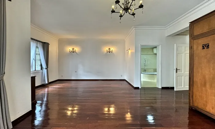 Private Home Villa For Rent in 215 Nguyen Van Huong Thao Dien Ho Chi Minh City 500sqm 3,800 USD/month