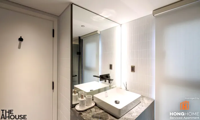 So Luxury One Bedroom Anhouse Serviced Apartment in Dakao District 1 HCM 45sqm 1,300 USD/month