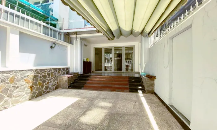 Small House For Rent in Road 61 Thao Dien Ho Chi Minh City 250sqm 1,350 USD/month