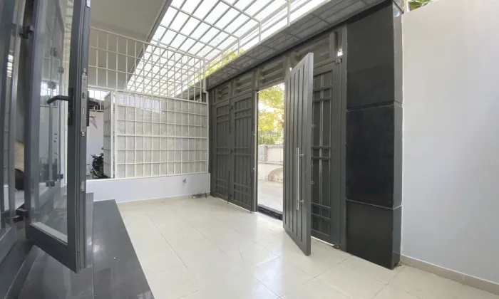 Spacious and New House For Rent in Street 41 Thao Dien Ward Ho Chi Minh 350sqm 1,800 USD/month