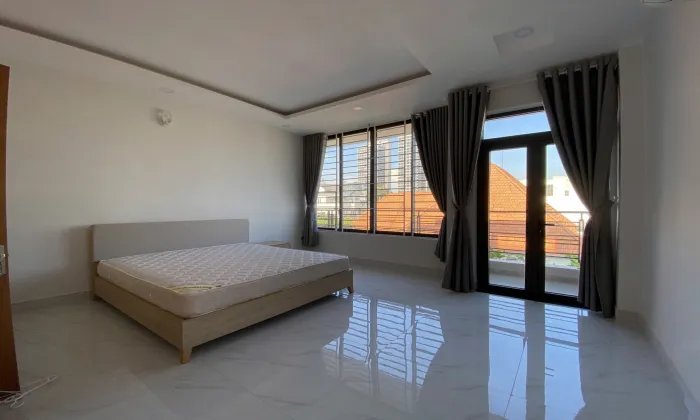 Spacious and New House For Rent in Street 41 Thao Dien Ward Ho Chi Minh 350sqm 1,800 USD/month