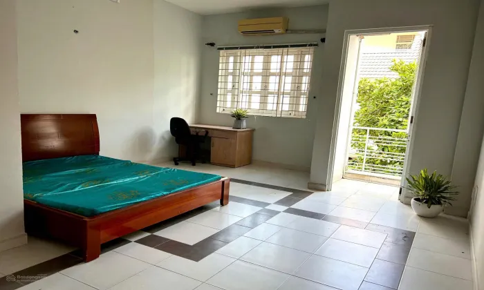 Furnished house for rent in Street 5 Lang Bao Chi Thao Dien Ward HCM 165sqm 1,000 USD/month