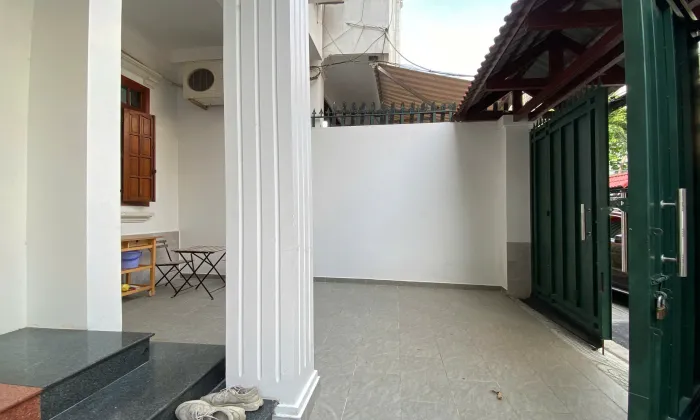 Bright and Clean House For Rent in Truc Duong Lang Bao Chi Thao Dien HCM 250sqm 1,800 USD/month