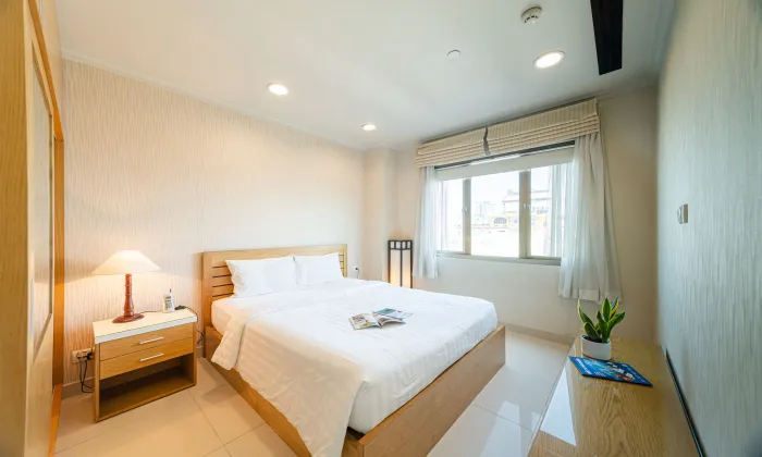 Studio Mayfair Suites Serviced Apartment For Rent in District 1 HCMC 37sqm 700 USD/month