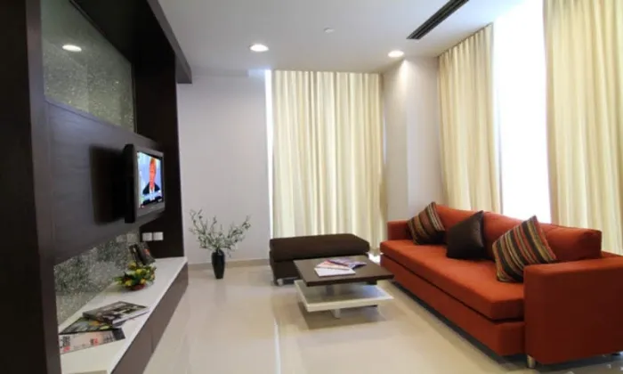 One Bedroom Mayfair Suites Serviced Apartment For Rent in District 1 HCM 50sqm 900 USD/month