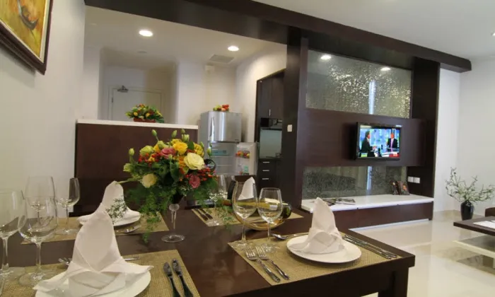 One Bedroom Mayfair Suites Serviced Apartment For Rent in District 1 HCM 50sqm 900 USD/month