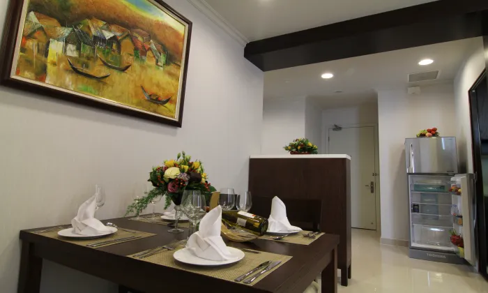 One Bedroom Mayfair Suites Serviced Apartment For Rent in District 1 HCM 50sqm 900 USD/month