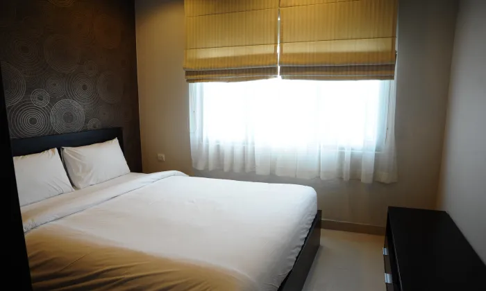 Two Bedroom Apartment For Rent in Mayfair Suites Serviced Apartment HCM 68sqm 1,100 USD/month