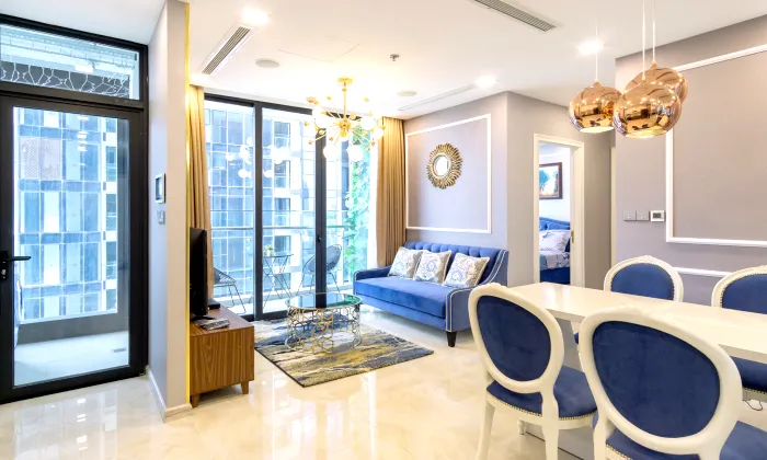 Good Rent 02 Bedroom Low Floor in Vinhome Golden River HCMC 75sqm 1,100 USD/month
