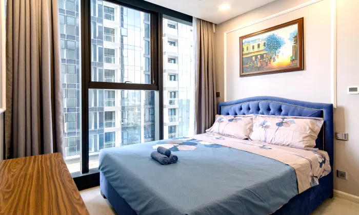 Good Rent 02 Bedroom Low Floor in Vinhome Golden River HCMC 75sqm 1,100 USD/month