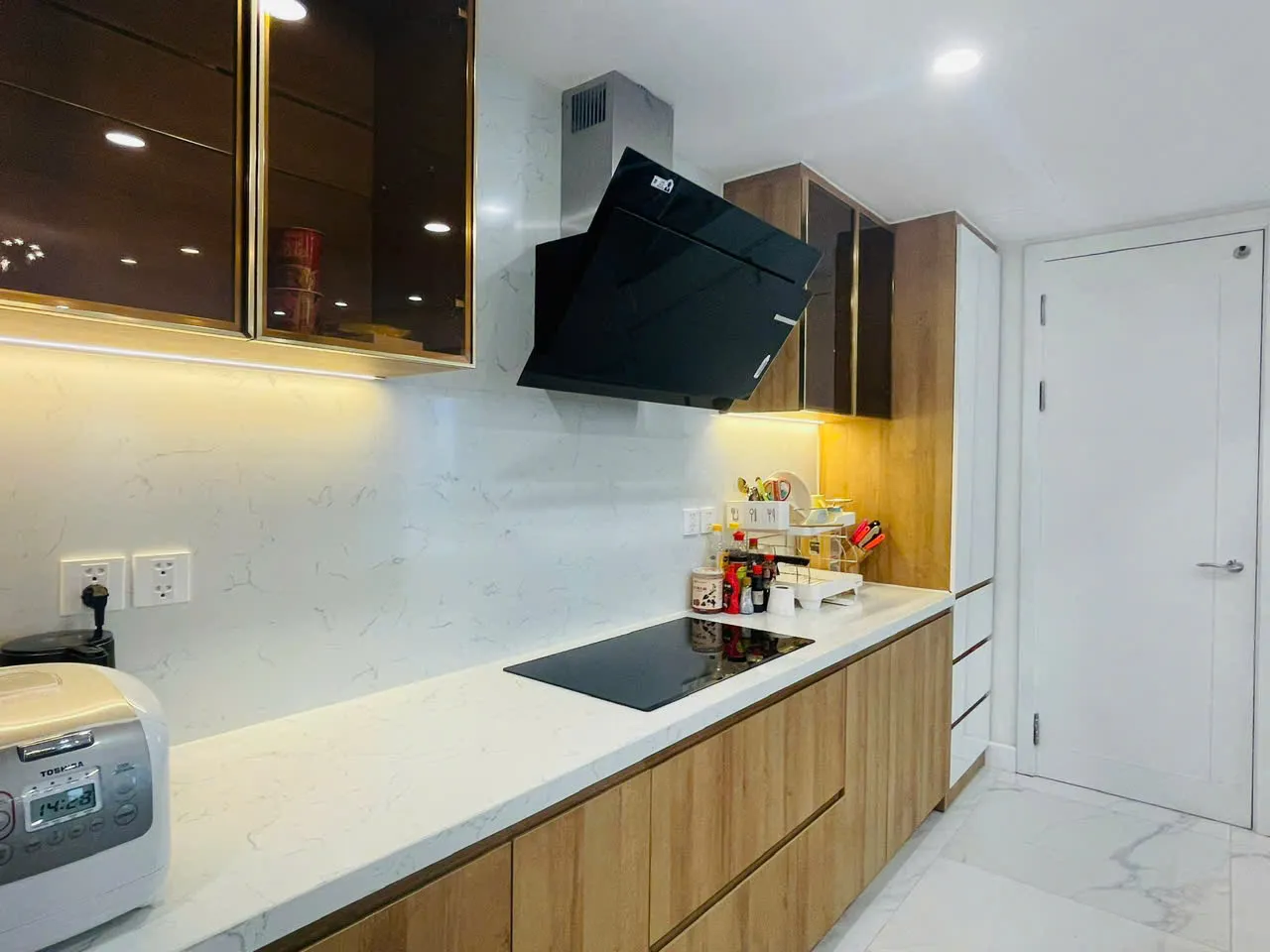 Really Spacious 3 Bedrooms 250Sqm Diamond Island Apartment For Rent 105,000,000 VND/month