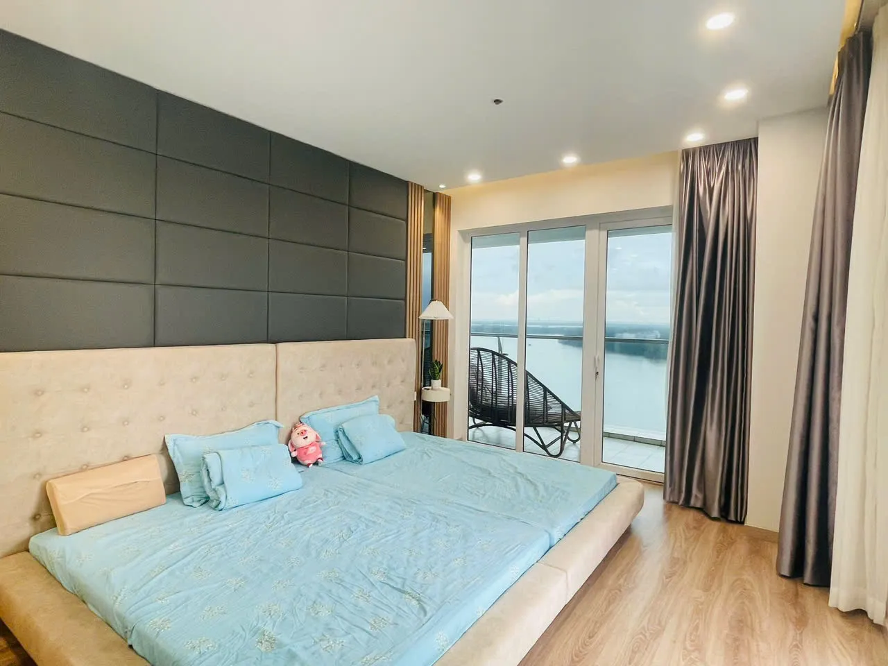 Really Spacious 3 Bedrooms 250Sqm Diamond Island Apartment For Rent 105,000,000 VND/month