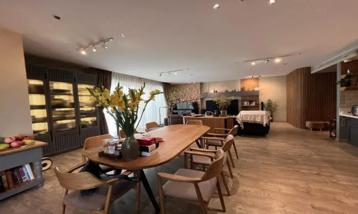 Wooden Floor 220Sqm Three Bedroom Apartment For Rent in Diamond Island 75,000,000 VND/month