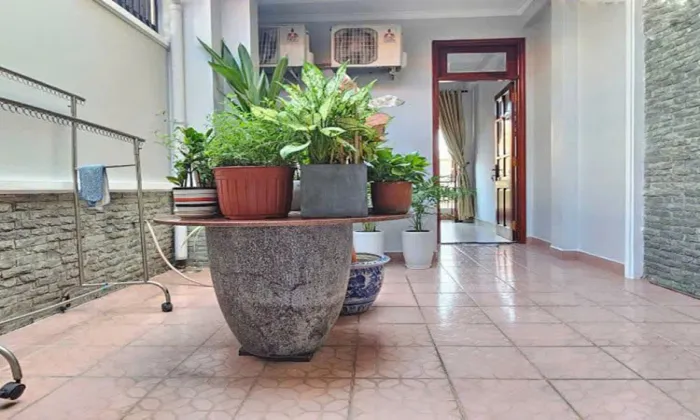 Small House For Rent Alley Le Van Mien Thao Dien Ho Chi Minh City 200sqm 1,400 USD/month