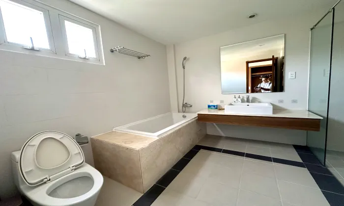Very Good Size 02 Bedroom Apartment For Rent in District 3 HCMC 120sqm 1,400 USD/month