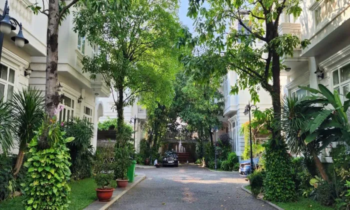 Nice Clean and Secure Villa For Rent in Tran Ngoc Dien Thao Dien Ward HCM 500sqm 3,950 USD/month