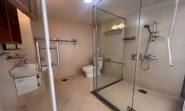 Good House For Rent in 215 Nguyen Van Huong Thao Dien Ward HCMC 350sqm 1,600 USD/month