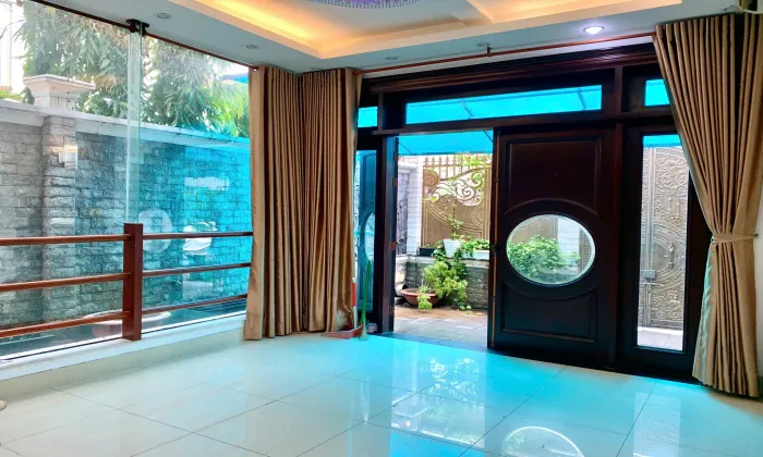 House For Rent in Compound 03 Quoc Huong Street Thao Dien Ward HCMC 400sqm 1,800 USD/month