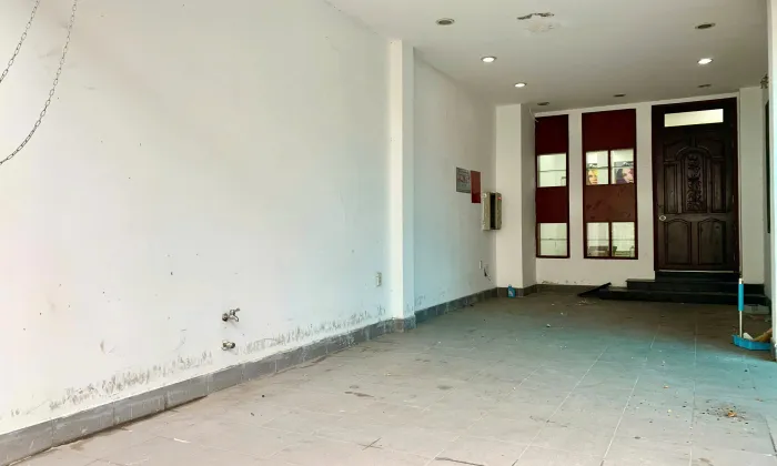 House For Rent in Compound 03 Quoc Huong Street Thao Dien Ward HCMC 400sqm 1,800 USD/month