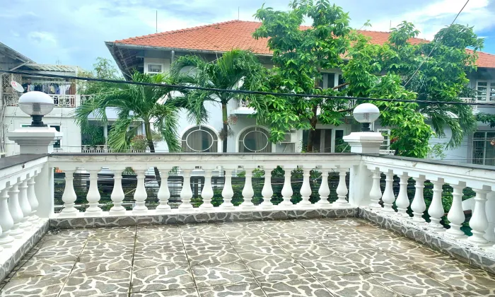 House For Rent in Compound 03 Quoc Huong Street Thao Dien Ward HCMC 400sqm 1,800 USD/month