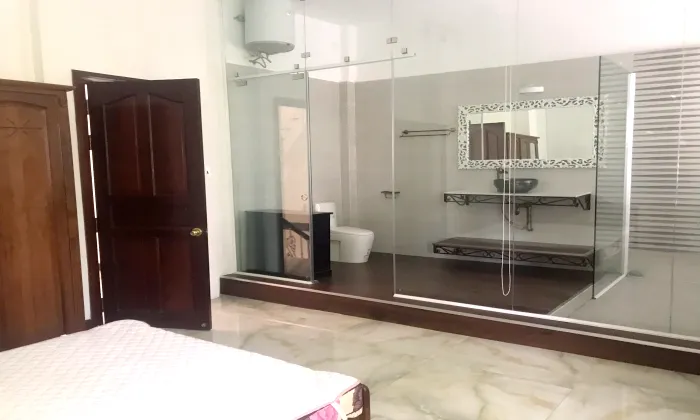 Nice Three Bedroom House For Rent in Tran Ngoc Dien Thao Dien HCMC 400sqm 2,000 USD/month