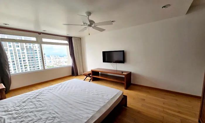 234 Square Meters Penthouse Saigon Pearl Apartment For Rent in Binh Thanh HCM 234sqm 3,200 USD/month
