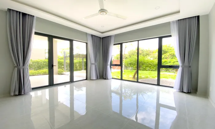 Nice Garden Saigon Villa Hill For Rent in District 9 Ho Chi Minh City 500sqm 2,300 USD/month
