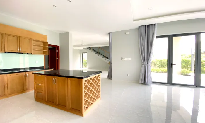 Nice Garden Saigon Villa Hill For Rent in District 9 Ho Chi Minh City 500sqm 2,300 USD/month