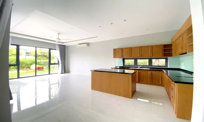 Nice Garden Saigon Villa Hill For Rent in District 9 Ho Chi Minh City 500sqm 2,300 USD/month