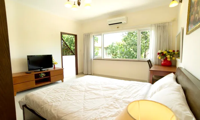 Garden Lakeview Villas Golf Resort For Rent in District 9 HCMC 260sqm 1,300 USD/month