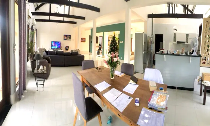 Big Garden Lakeview Villas For Rent in District 9 Ho Chi Minh City 644sqm 2,200 USD/month