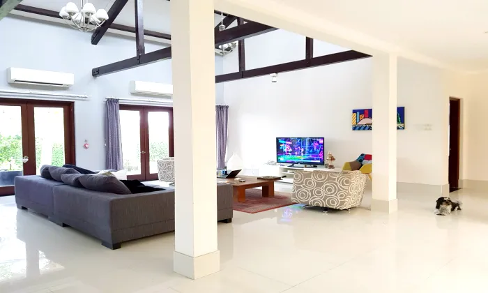 Big Garden Lakeview Villas For Rent in District 9 Ho Chi Minh City 644sqm 2,200 USD/month