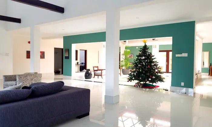 Big Garden Lakeview Villas For Rent in District 9 Ho Chi Minh City 644sqm 2,200 USD/month
