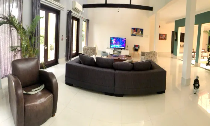 Big Garden Lakeview Villas For Rent in District 9 Ho Chi Minh City 644sqm 2,200 USD/month