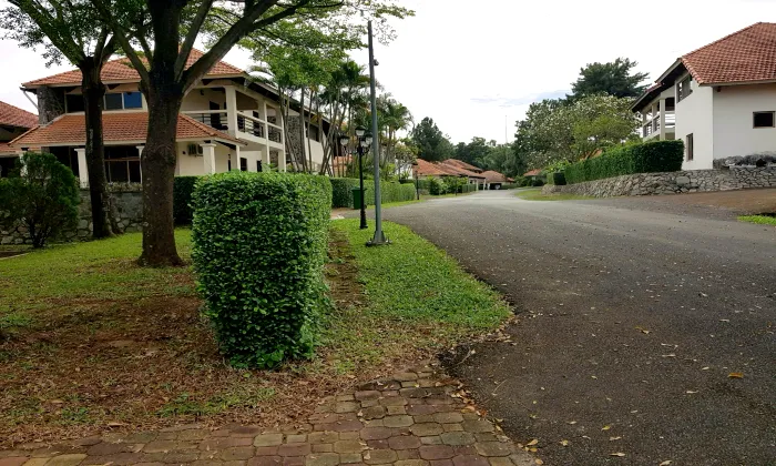 Big Garden Lakeview Villas For Rent in District 9 Ho Chi Minh City 644sqm 2,200 USD/month