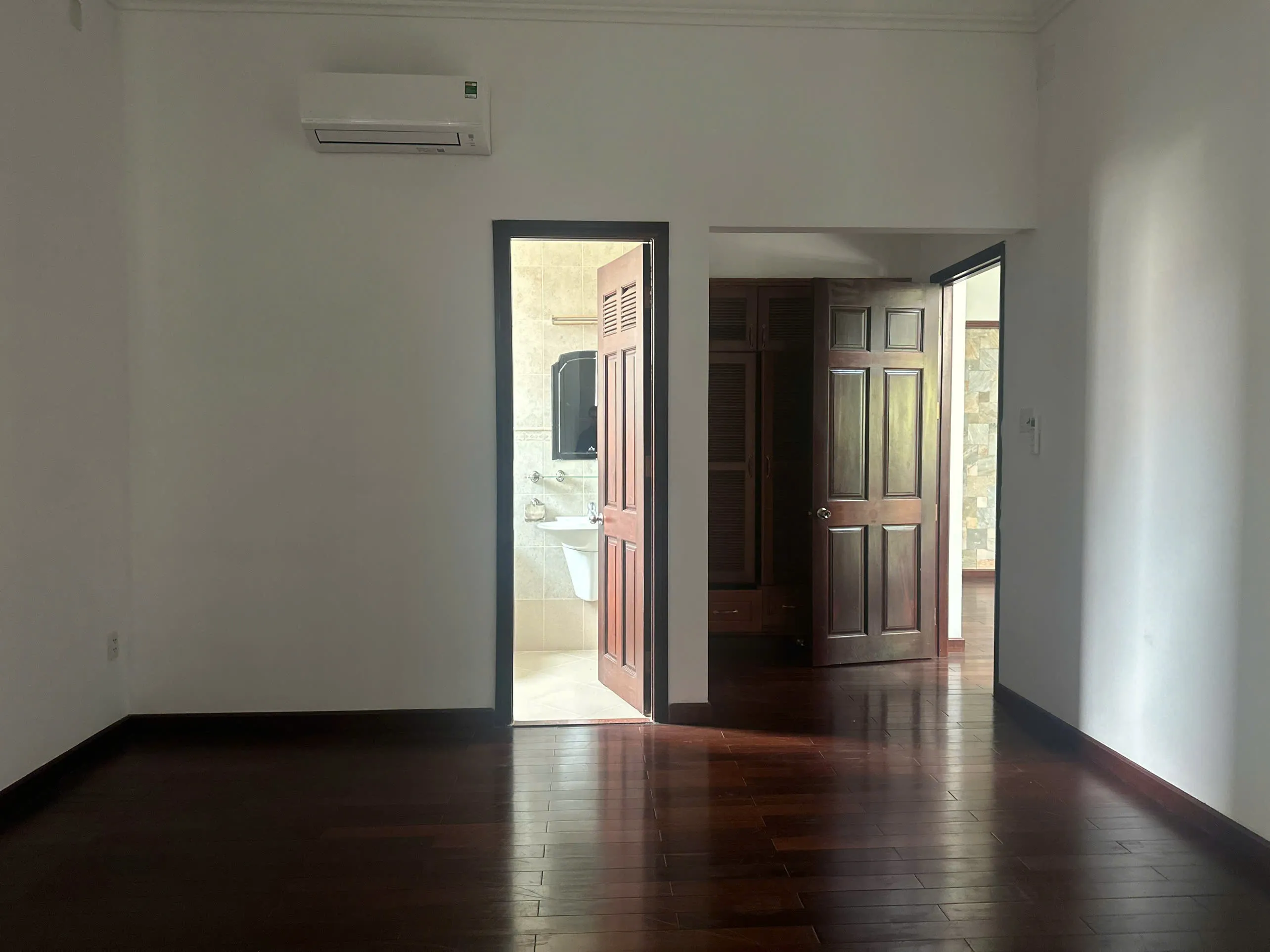 So Good Conditions Villa For Rent in Compound Thao Dien 1 HCMC 700sqm 5,500 USD/month