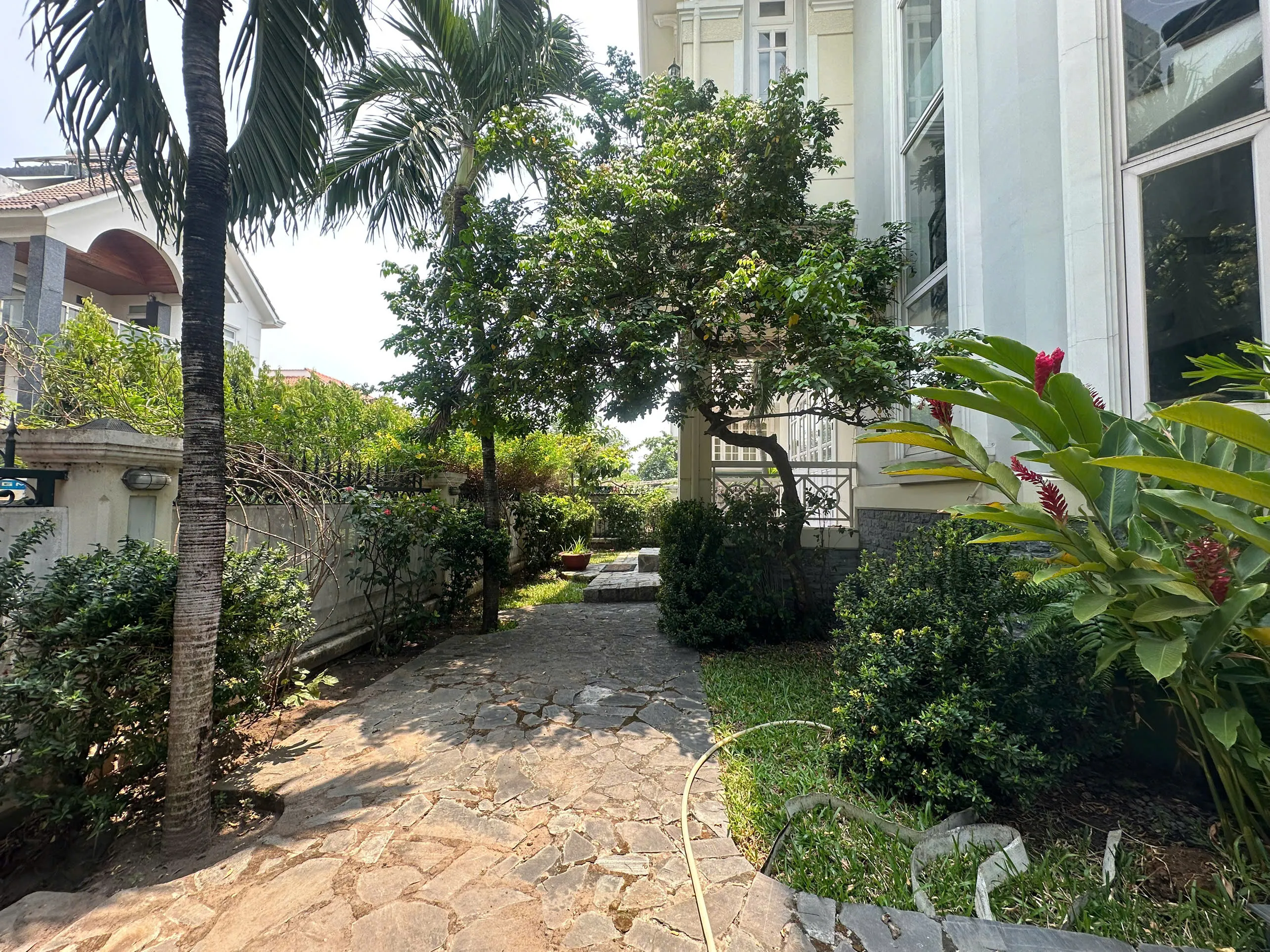 So Good Conditions Villa For Rent in Compound Thao Dien 1 HCMC 700sqm 5,500 USD/month