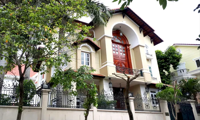 Big Pool Villa For Rent in Eden Compound Nguyen Van Huong Thao Dien HCM 650sqm 6,000 USD/month