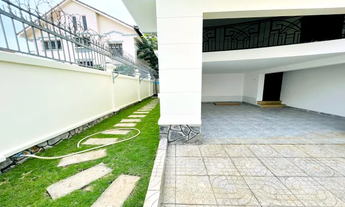 Nice Pool Garden Villa For Rent in 216 Nguyen Van Huong Thao Dien HCM 700sqm 4,000 USD/month