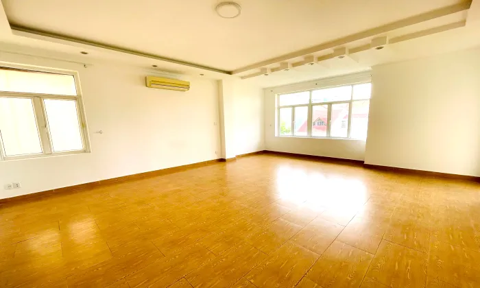 Nice Pool Garden Villa For Rent in 216 Nguyen Van Huong Thao Dien HCM 700sqm 4,000 USD/month