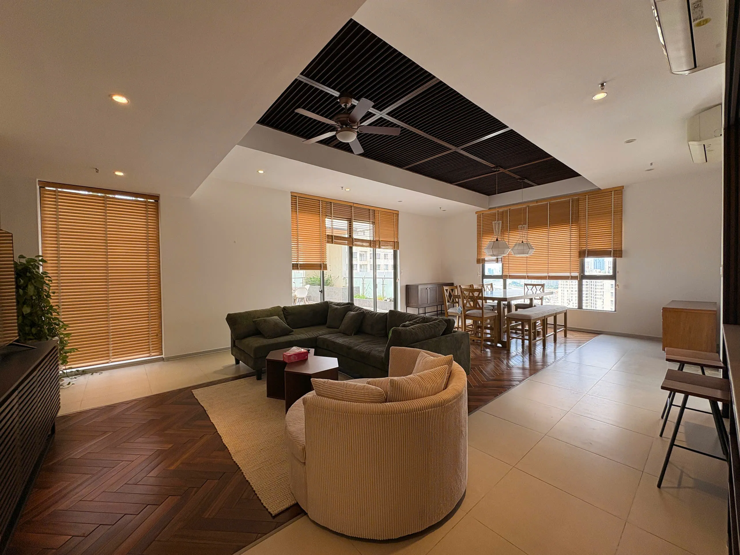 Penthouse Masteri Thao Dien For Rent 260sqm 3Beds Terrace in HCMC 4,000 USD/month