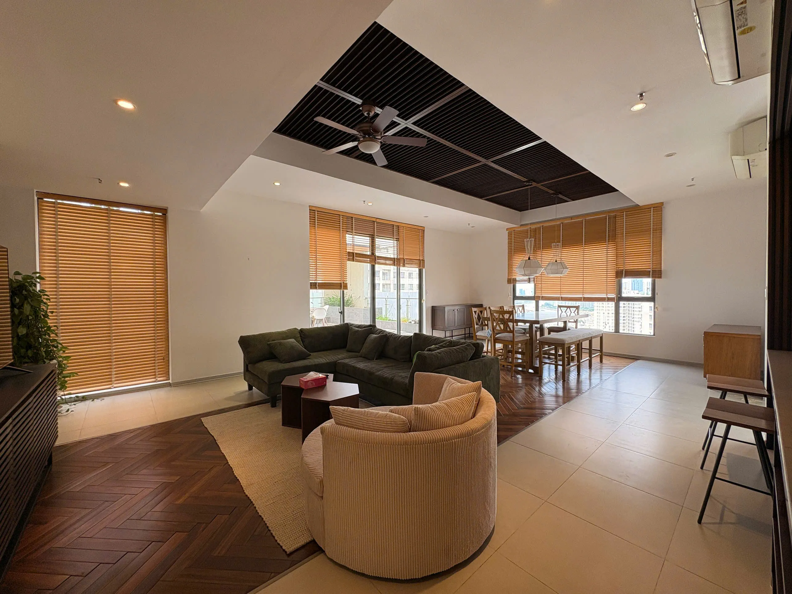 Penthouse Masteri Thao Dien For Rent 260sqm 3Beds Terrace in HCMC 4,000 USD/month