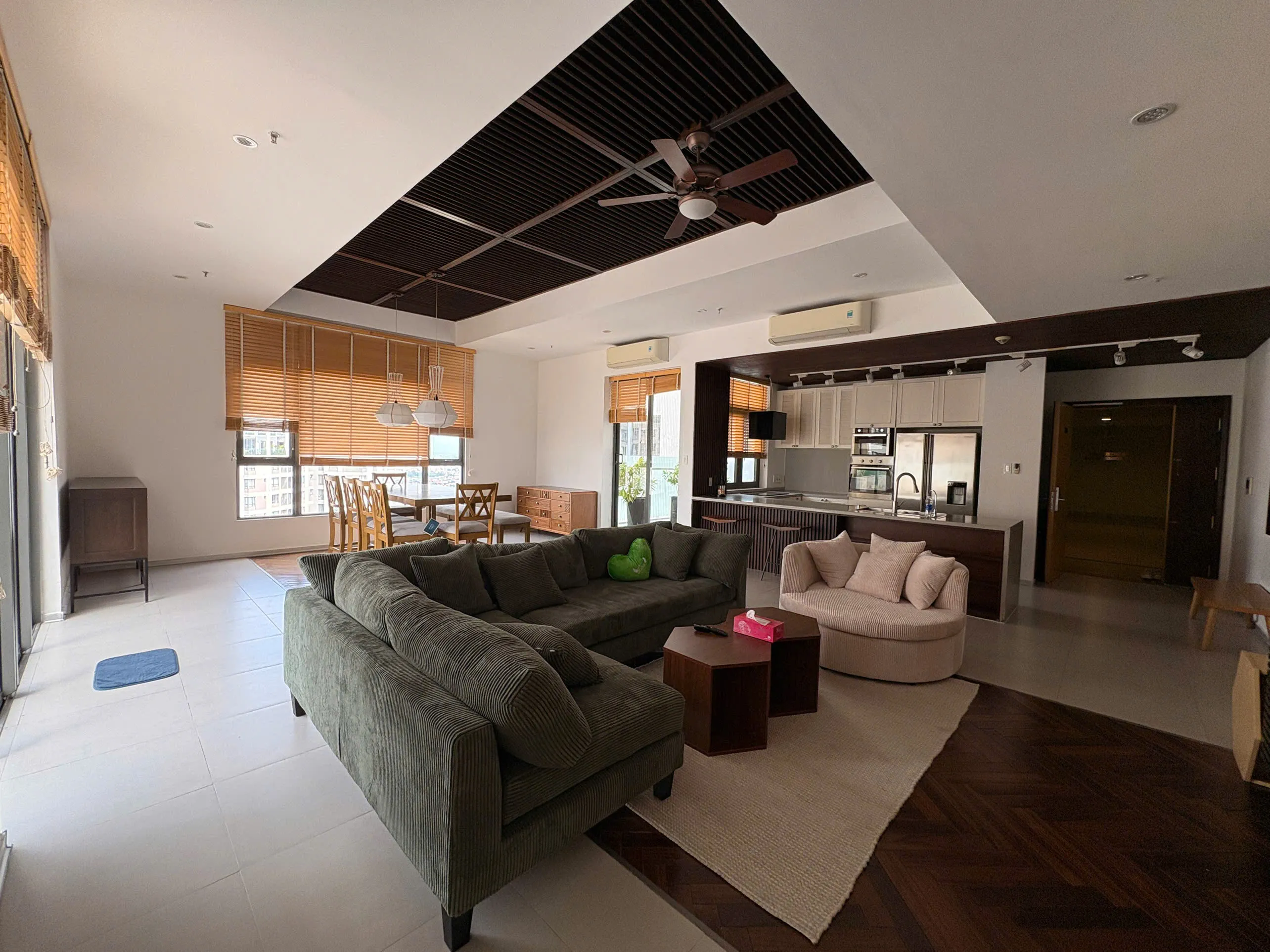 Penthouse Masteri Thao Dien For Rent 260sqm 3Beds Terrace in HCMC 4,000 USD/month