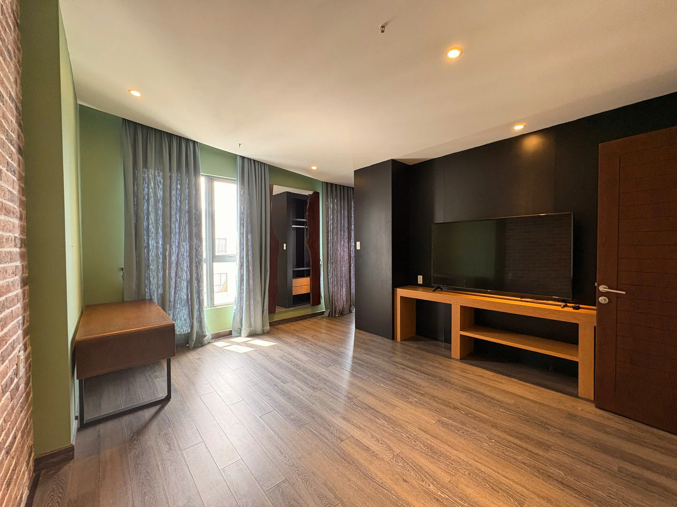 Penthouse Masteri Thao Dien For Rent 260sqm 3Beds Terrace in HCMC 4,000 USD/month