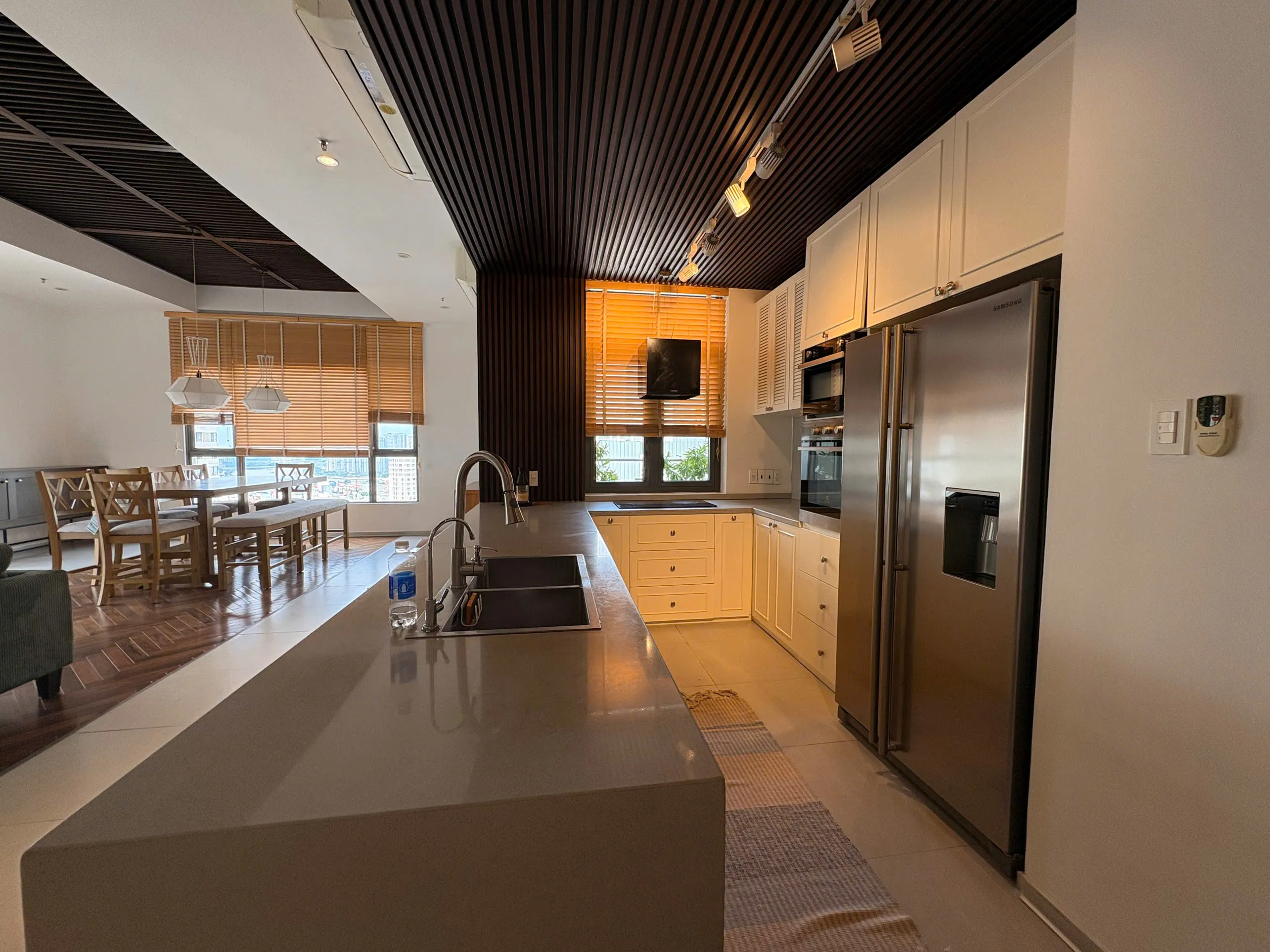 Penthouse Masteri Thao Dien For Rent 260sqm 3Beds Terrace in HCMC 4,000 USD/month